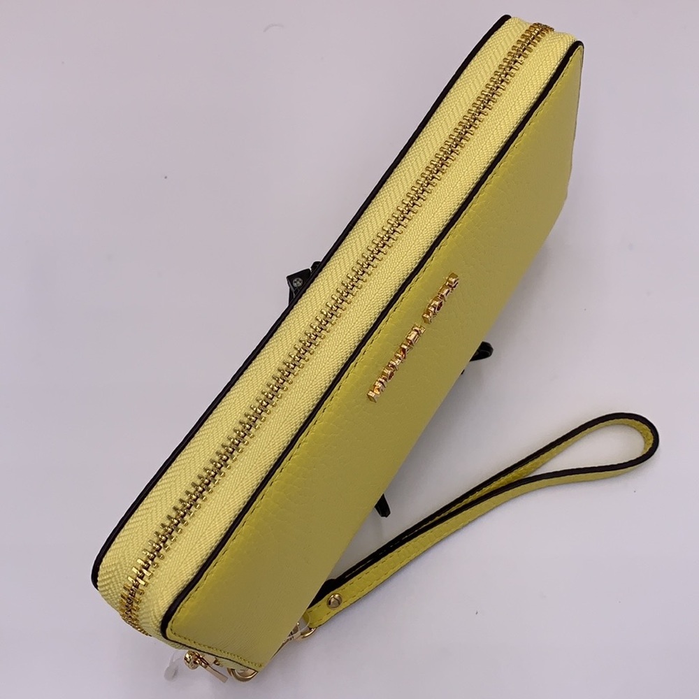 MICHAEL KORS Large Travel Continental Leather
Color: SUNSHINE - Picture 6 of 16